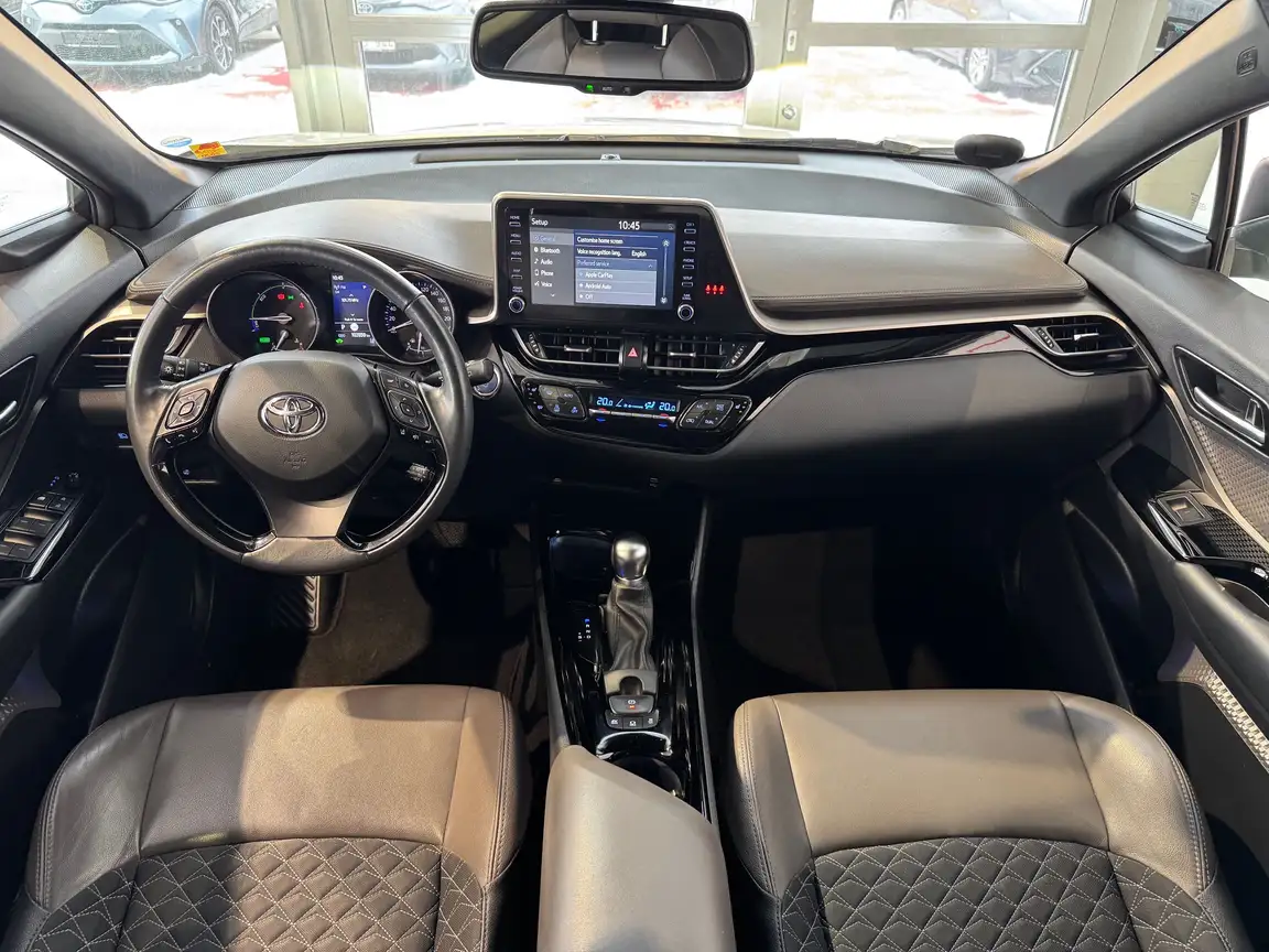 TOYOTA C-HR