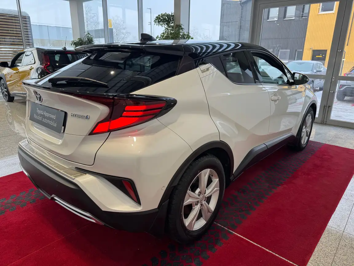 TOYOTA C-HR