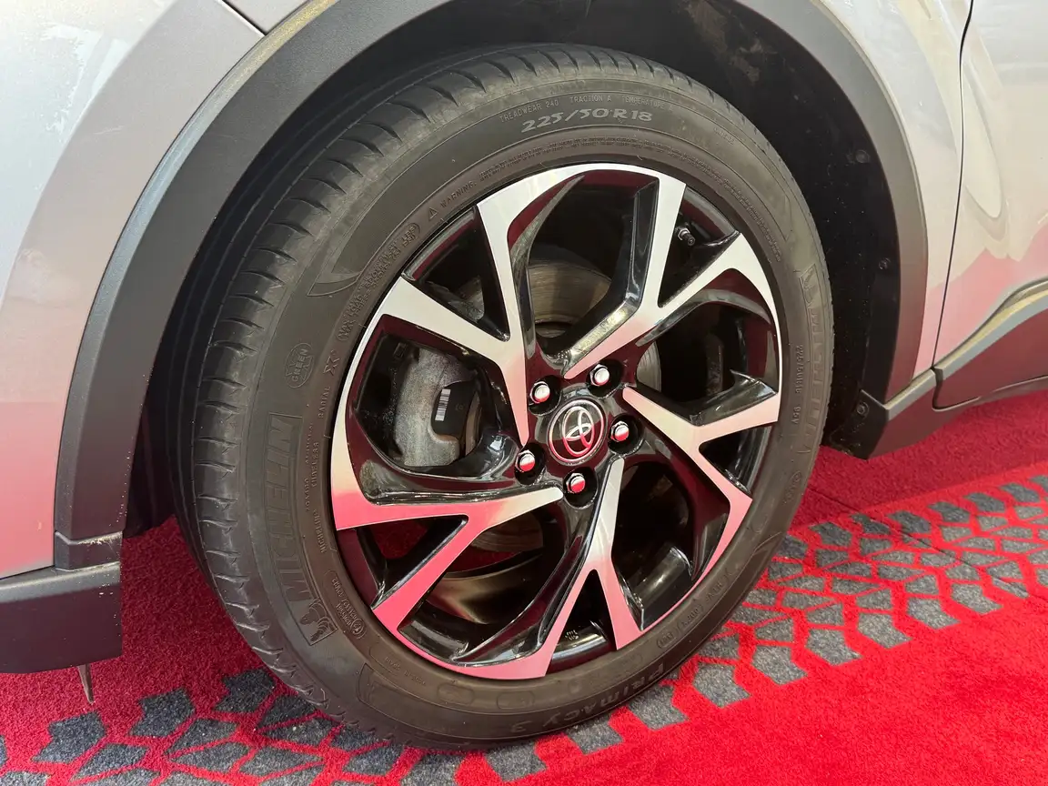TOYOTA C-HR