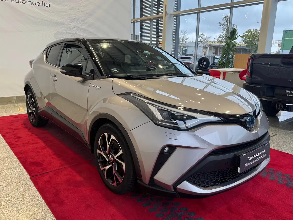 TOYOTA C-HR