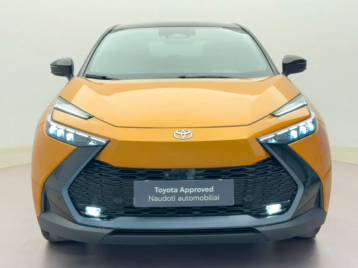 TOYOTA C-HR