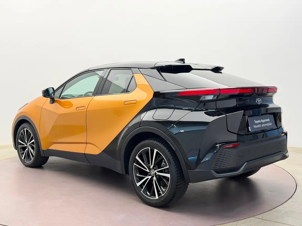 TOYOTA C-HR