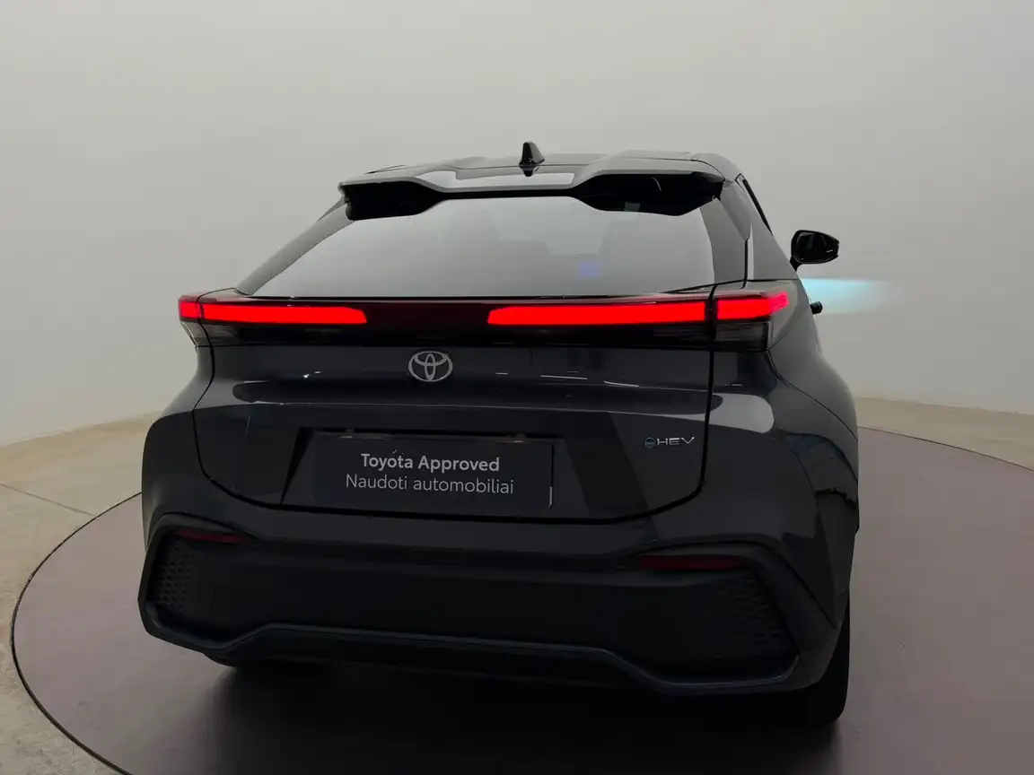 TOYOTA C-HR