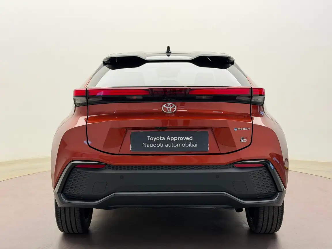TOYOTA C-HR