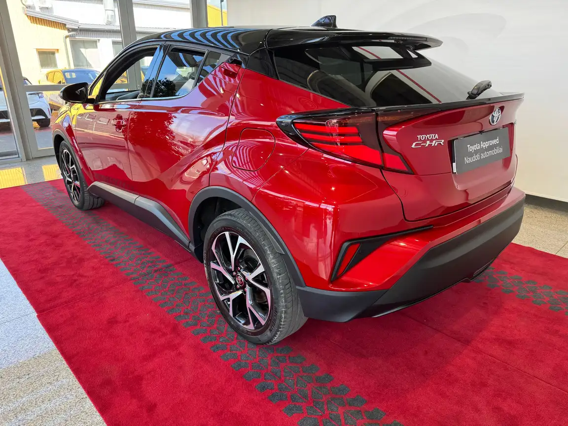 TOYOTA C-HR