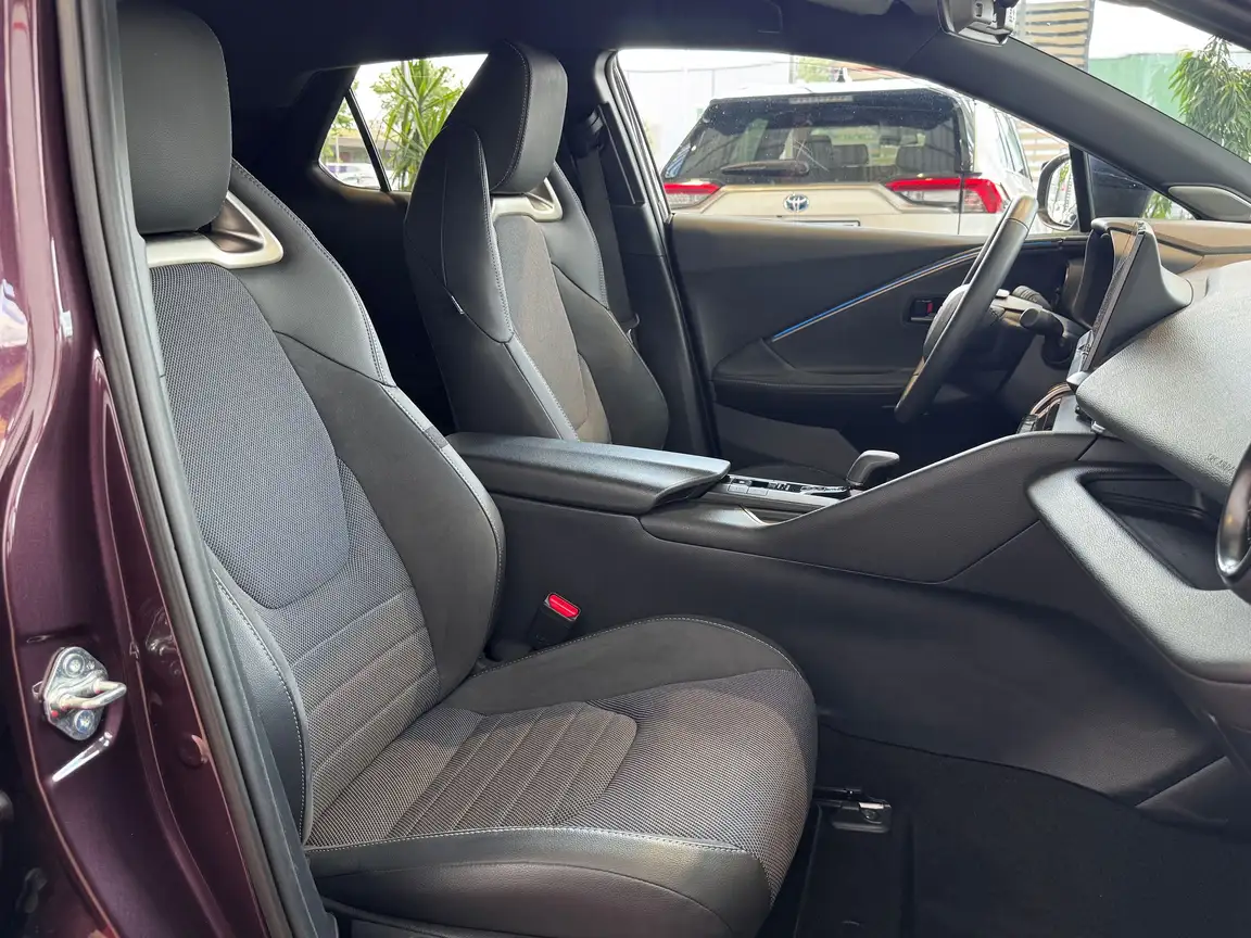 TOYOTA C-HR