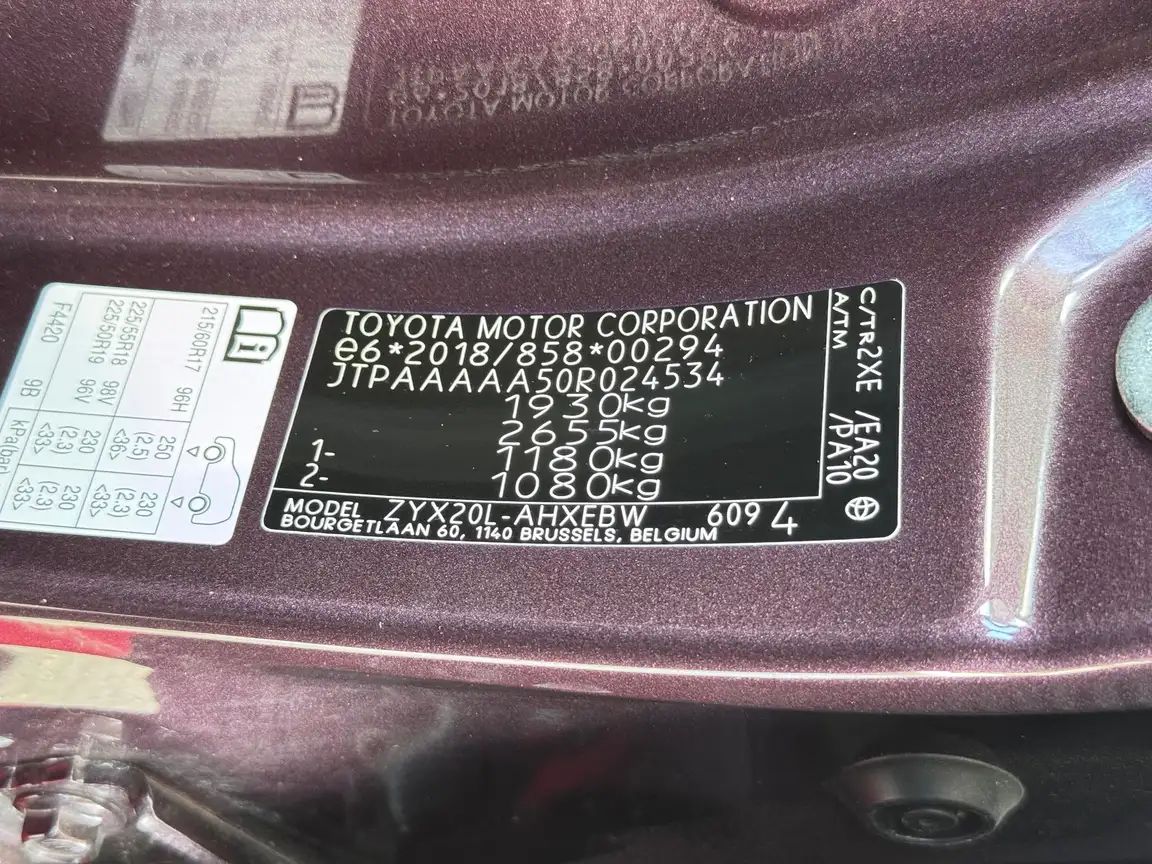TOYOTA C-HR