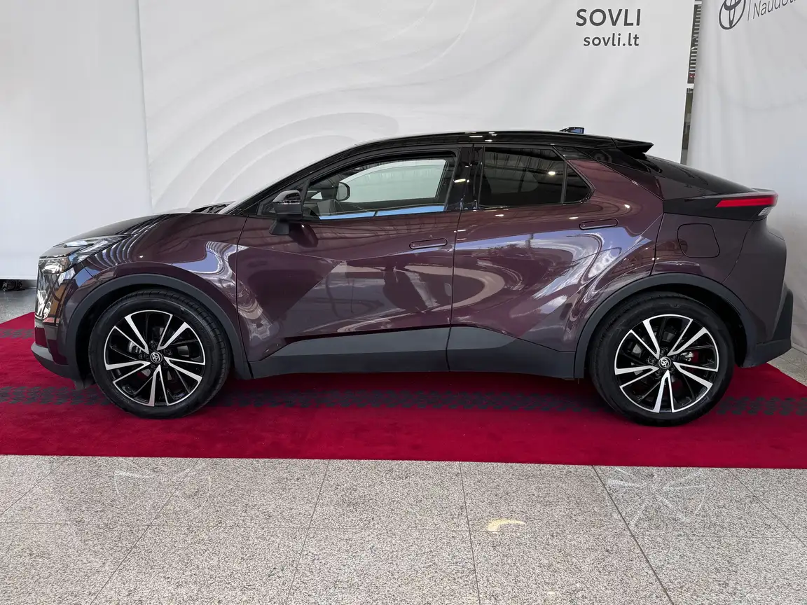 TOYOTA C-HR