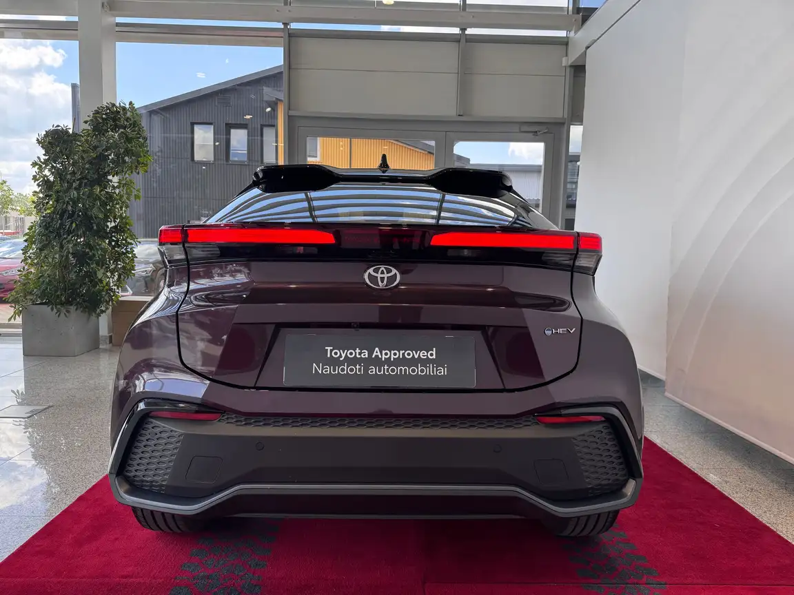 TOYOTA C-HR