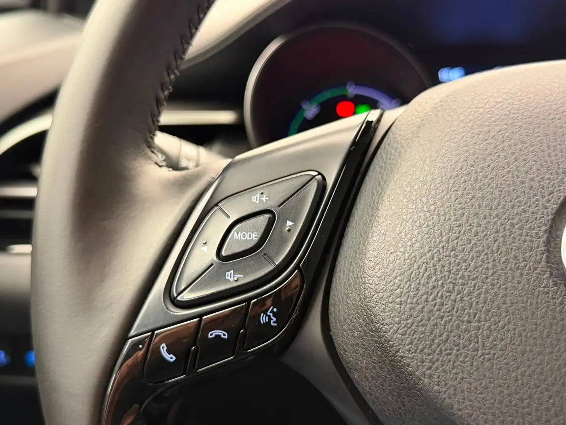 TOYOTA C-HR