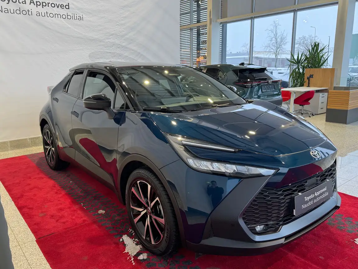TOYOTA C-HR