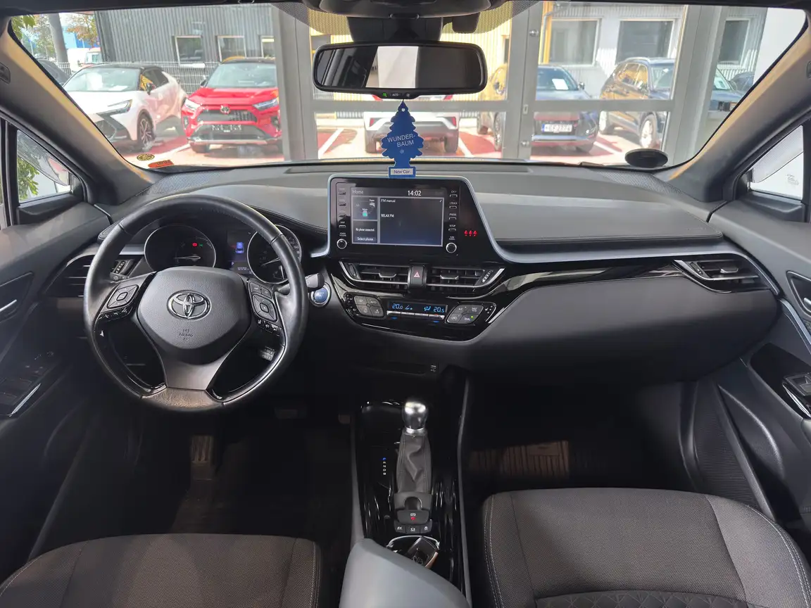TOYOTA C-HR