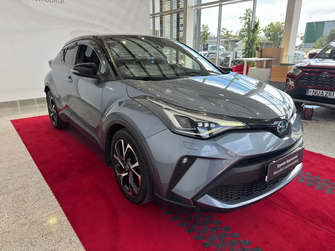 TOYOTA C-HR