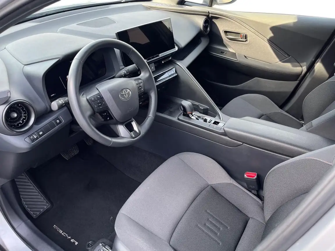 TOYOTA C-HR