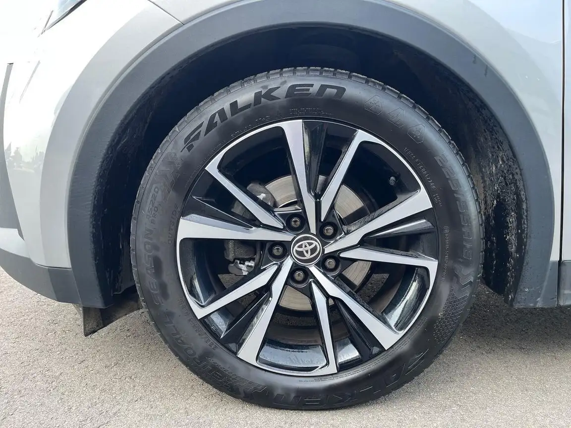 TOYOTA C-HR