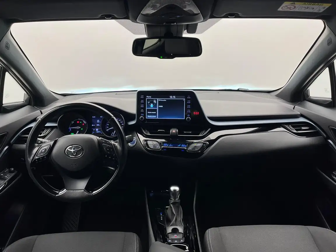 TOYOTA C-HR