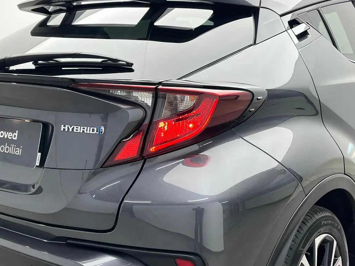 TOYOTA C-HR