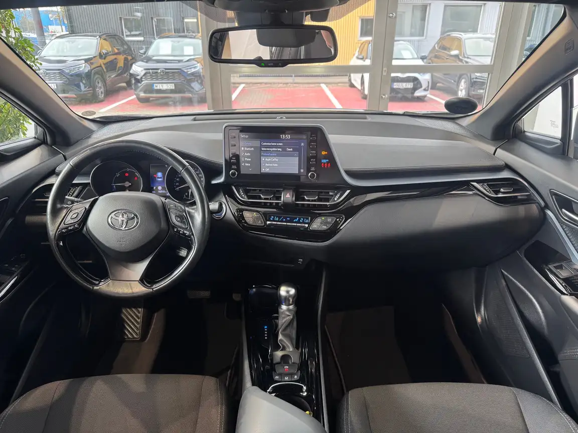 TOYOTA C-HR