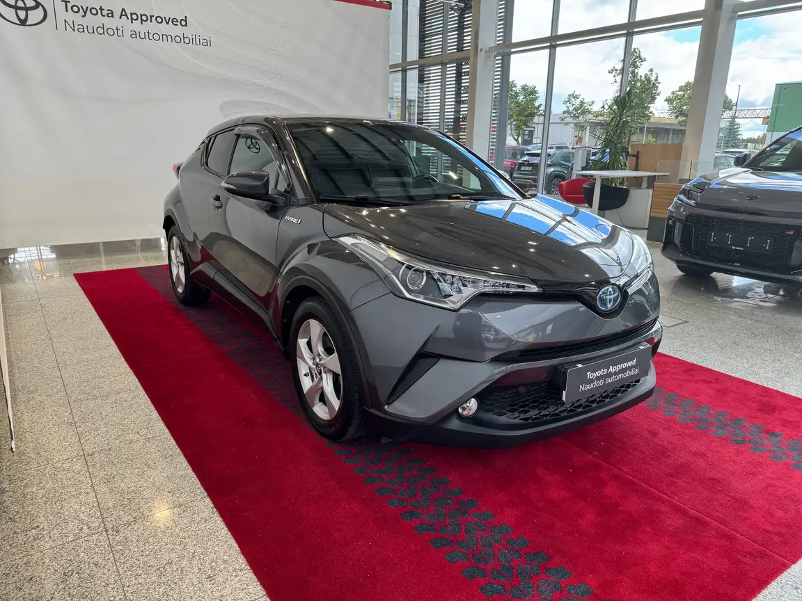 TOYOTA C-HR