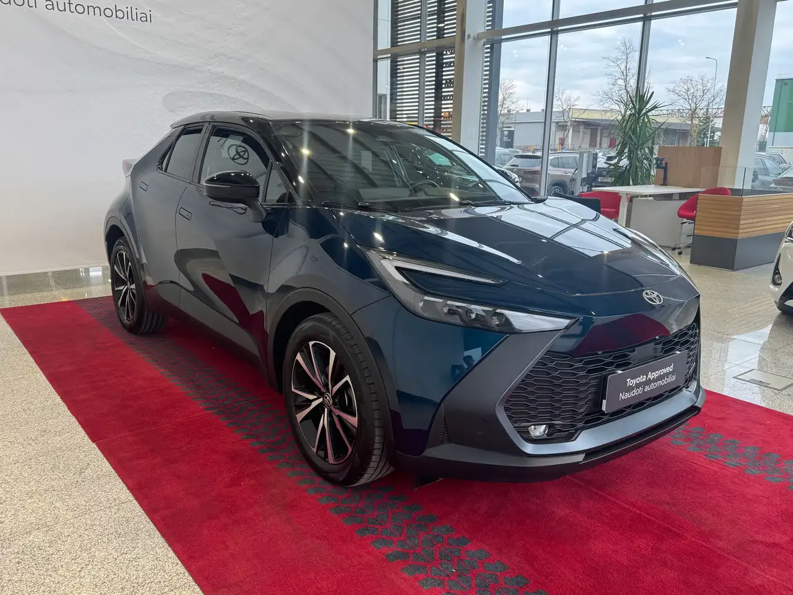 TOYOTA C-HR