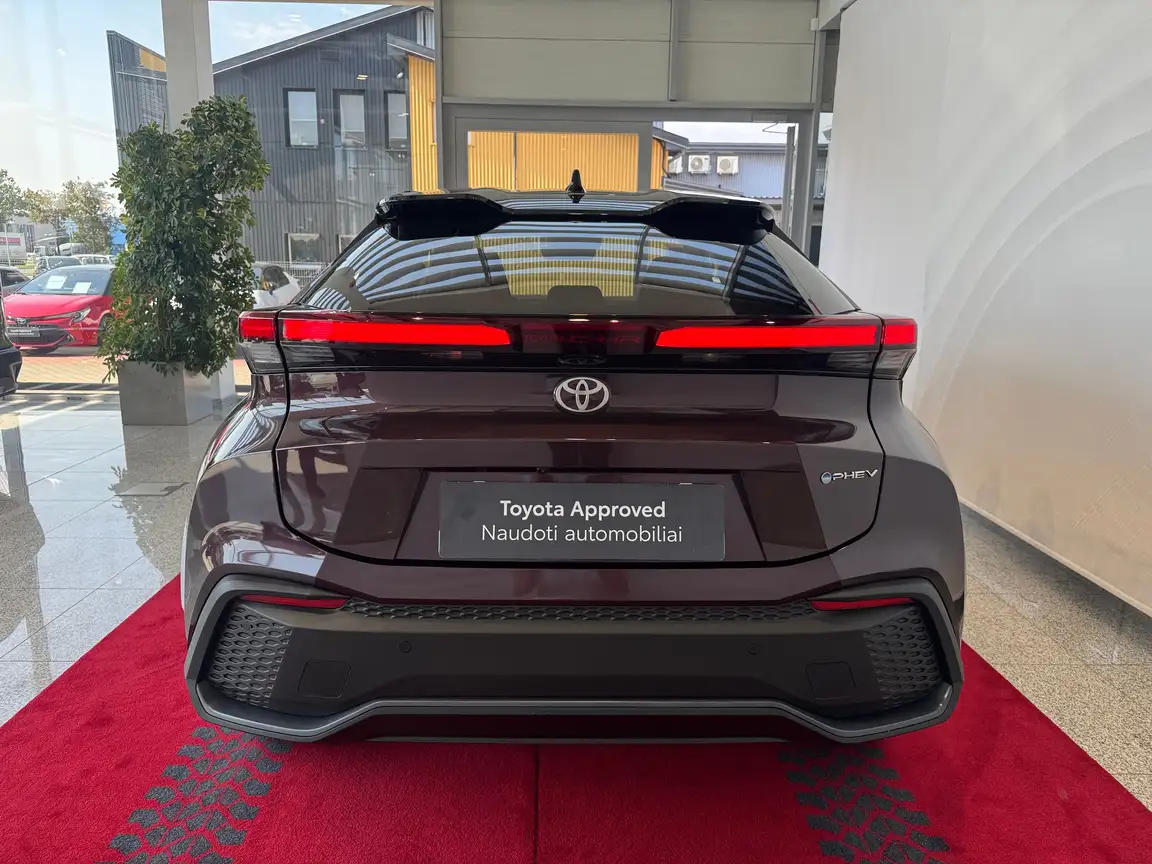 TOYOTA C-HR