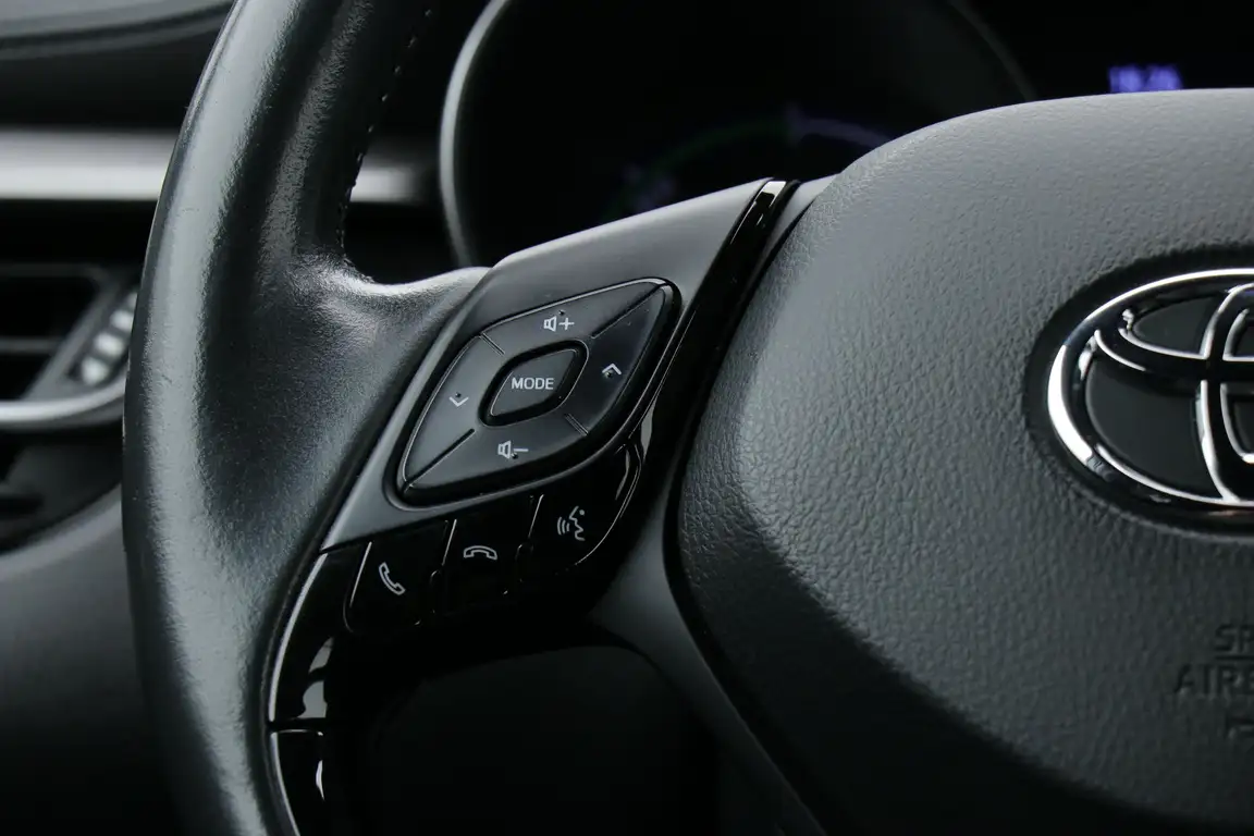 TOYOTA C-HR