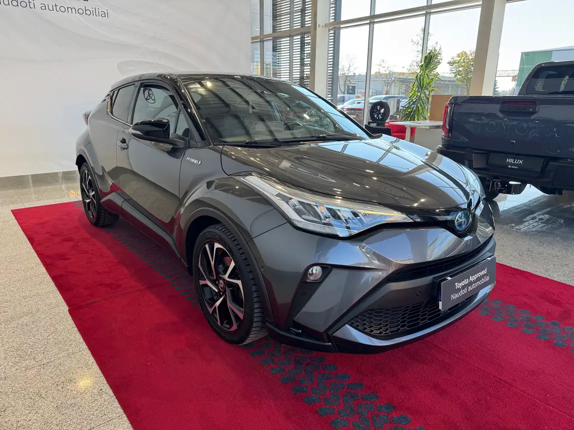 TOYOTA C-HR