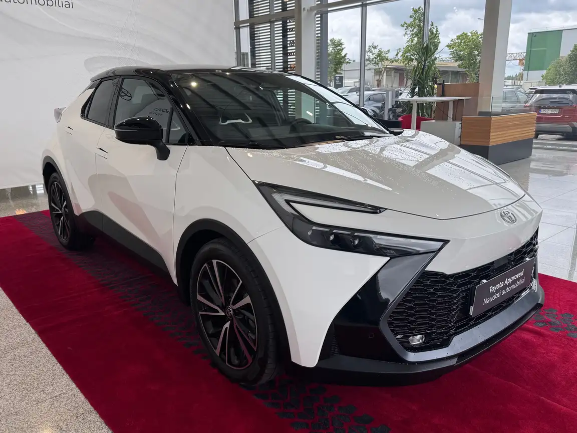 TOYOTA C-HR