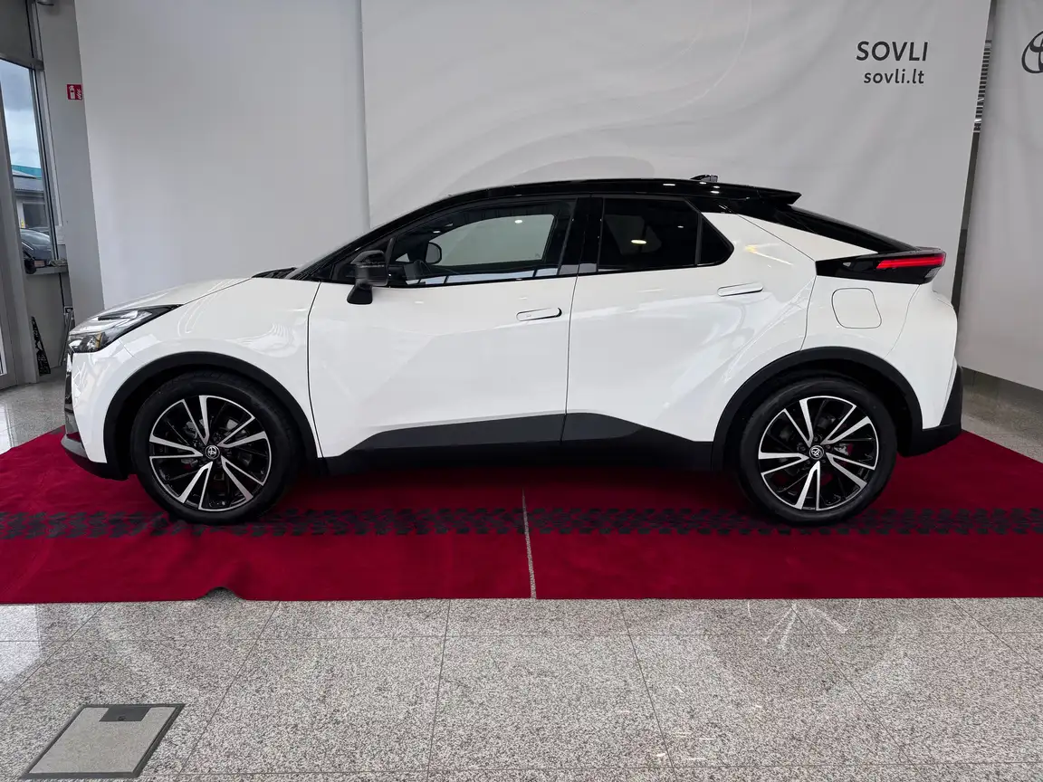 TOYOTA C-HR