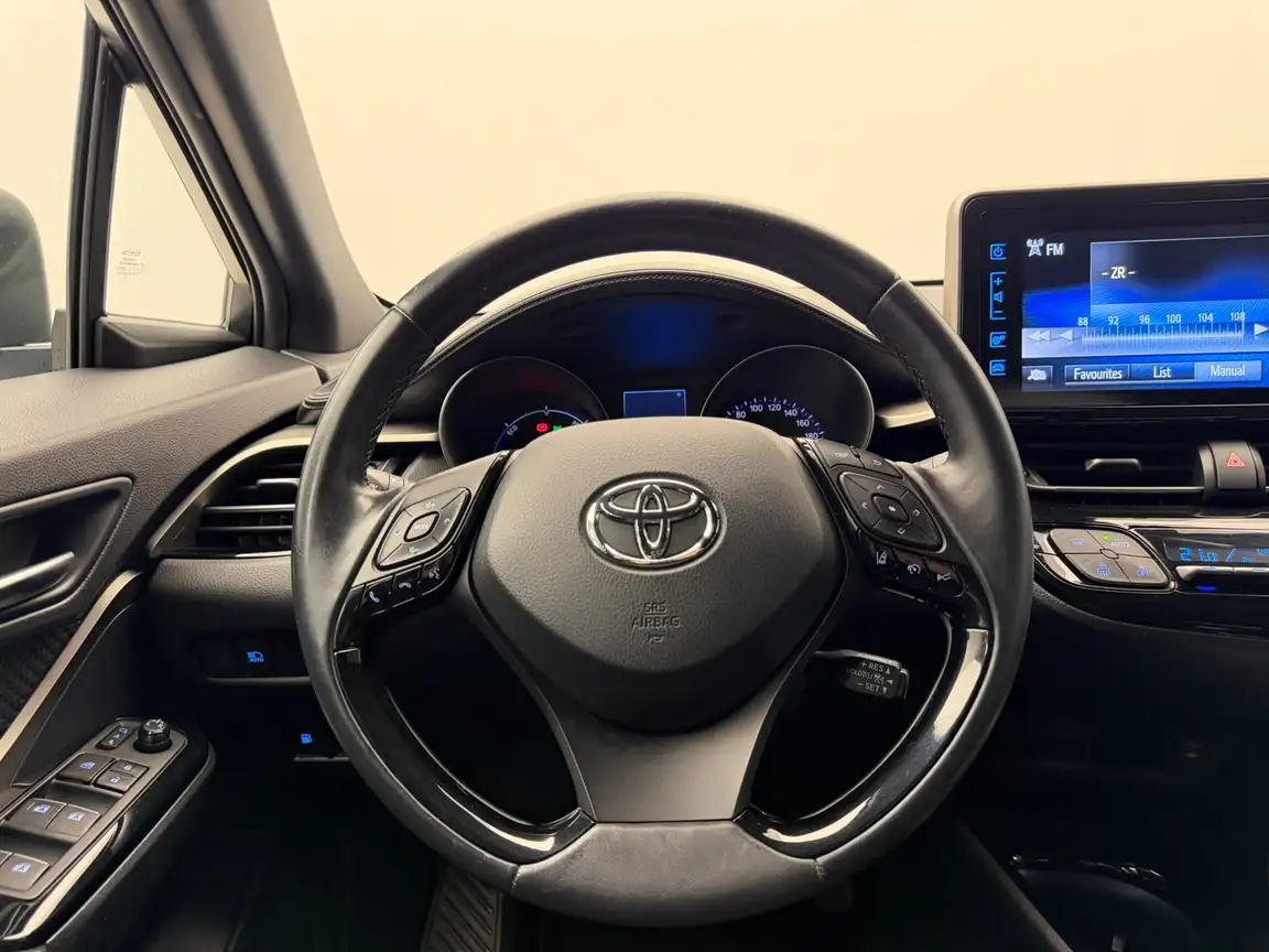 TOYOTA C-HR