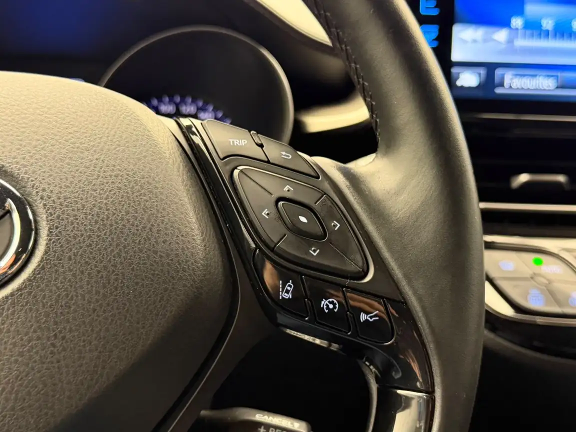 TOYOTA C-HR