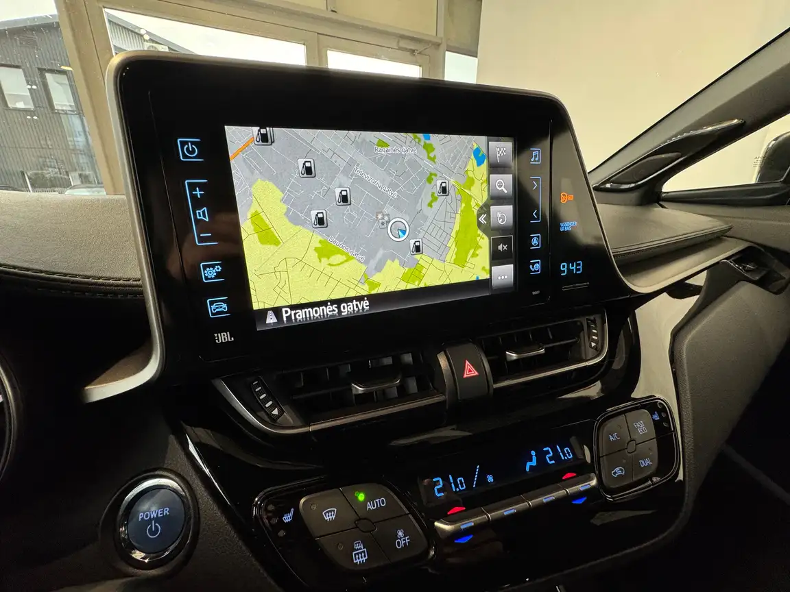 TOYOTA C-HR