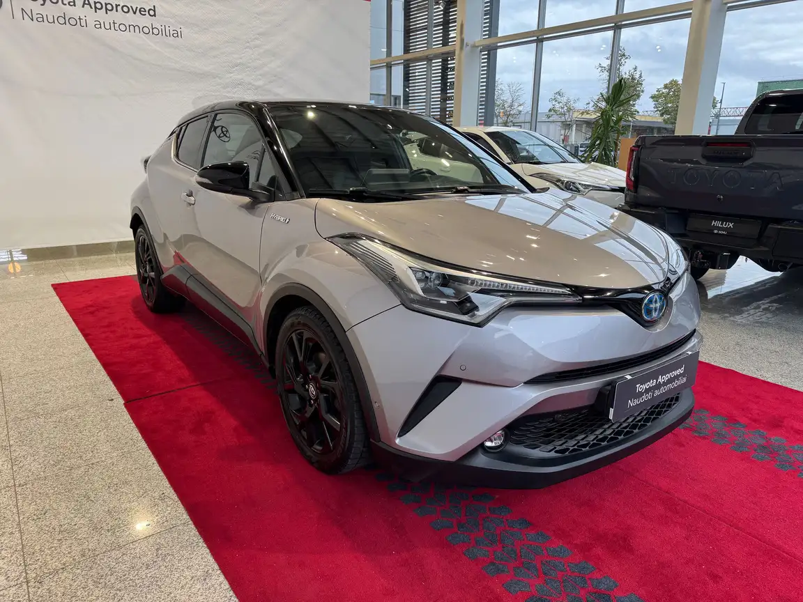 TOYOTA C-HR