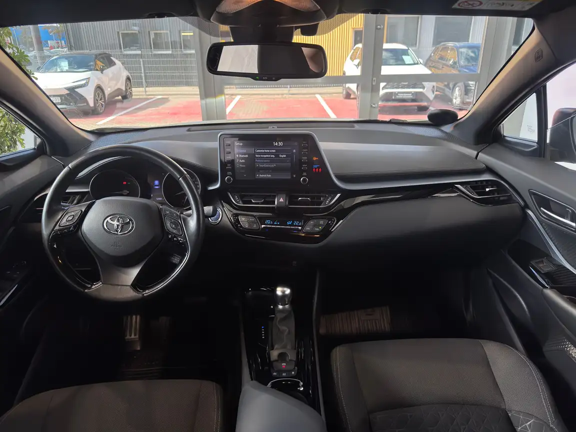 TOYOTA C-HR