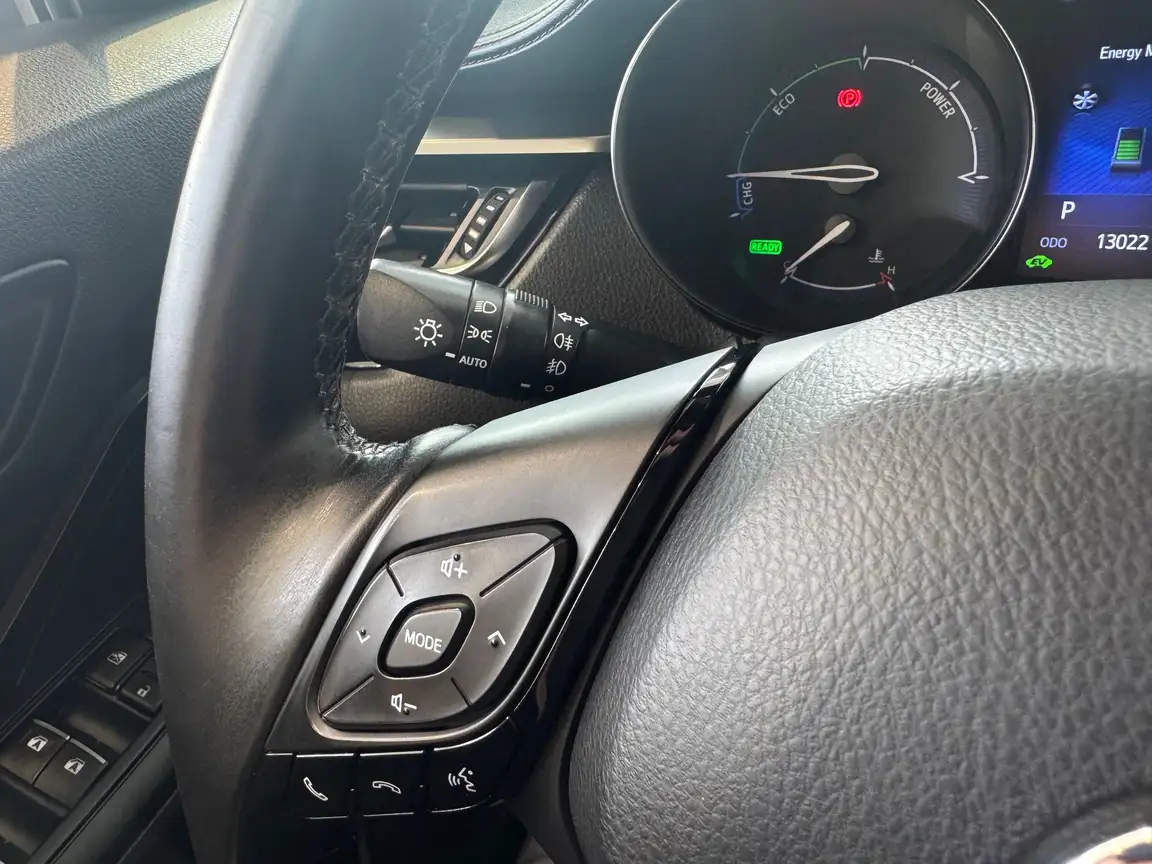 TOYOTA C-HR