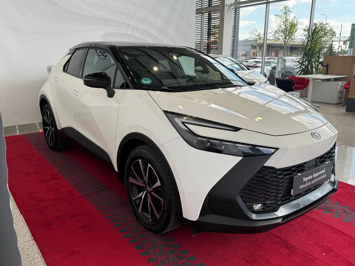 TOYOTA C-HR