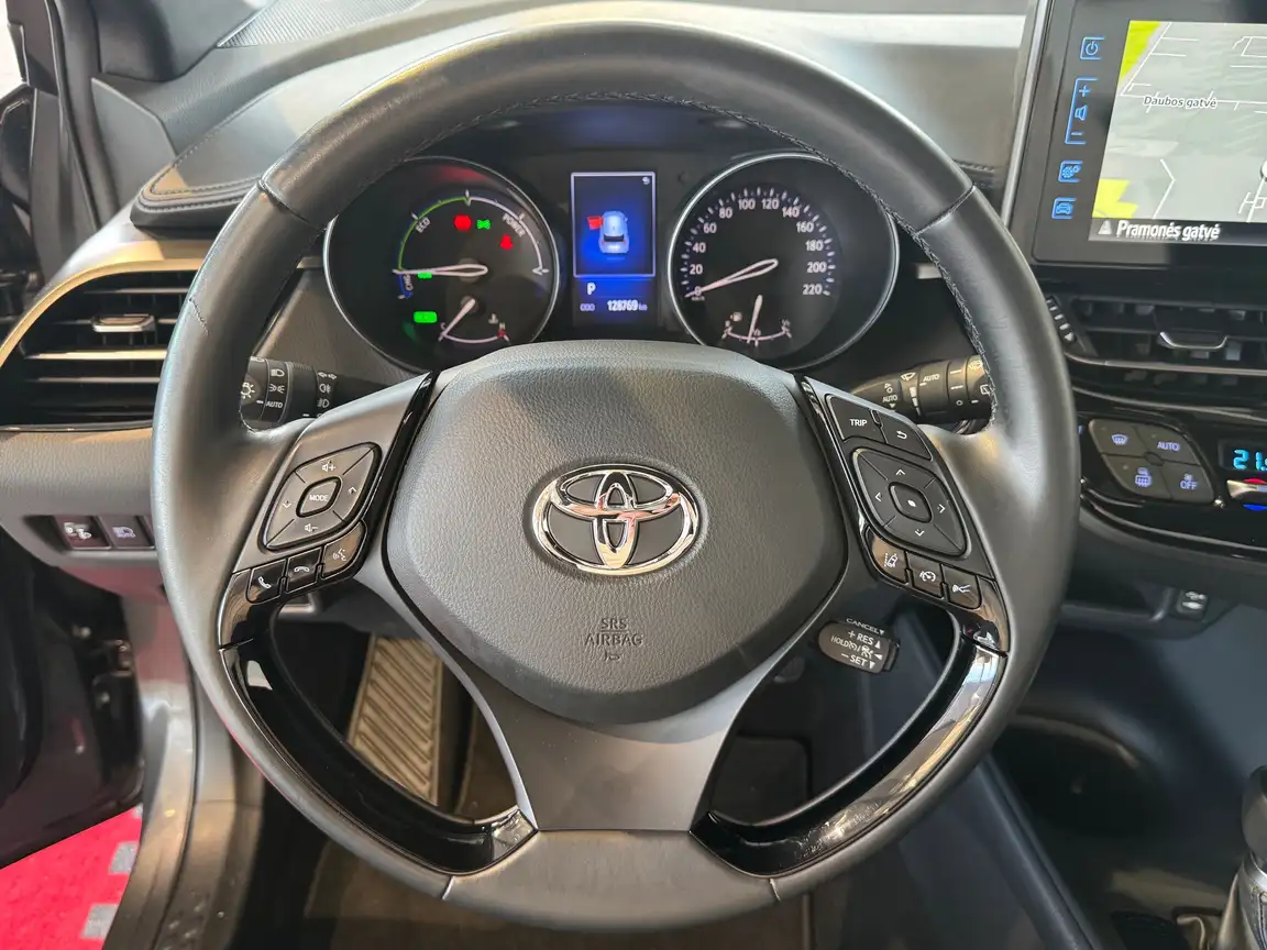 TOYOTA C-HR