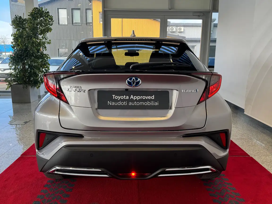 TOYOTA C-HR