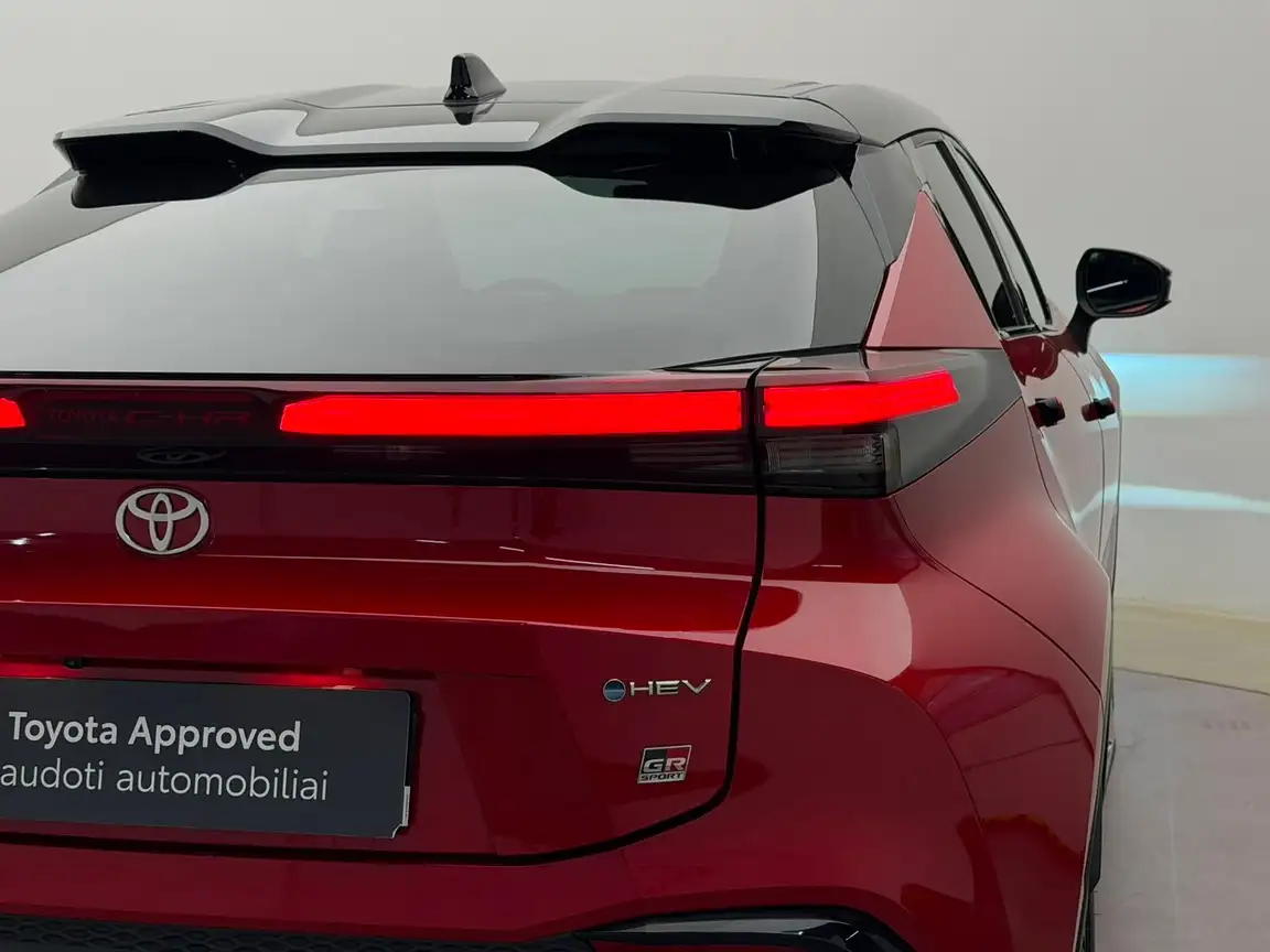 TOYOTA C-HR
