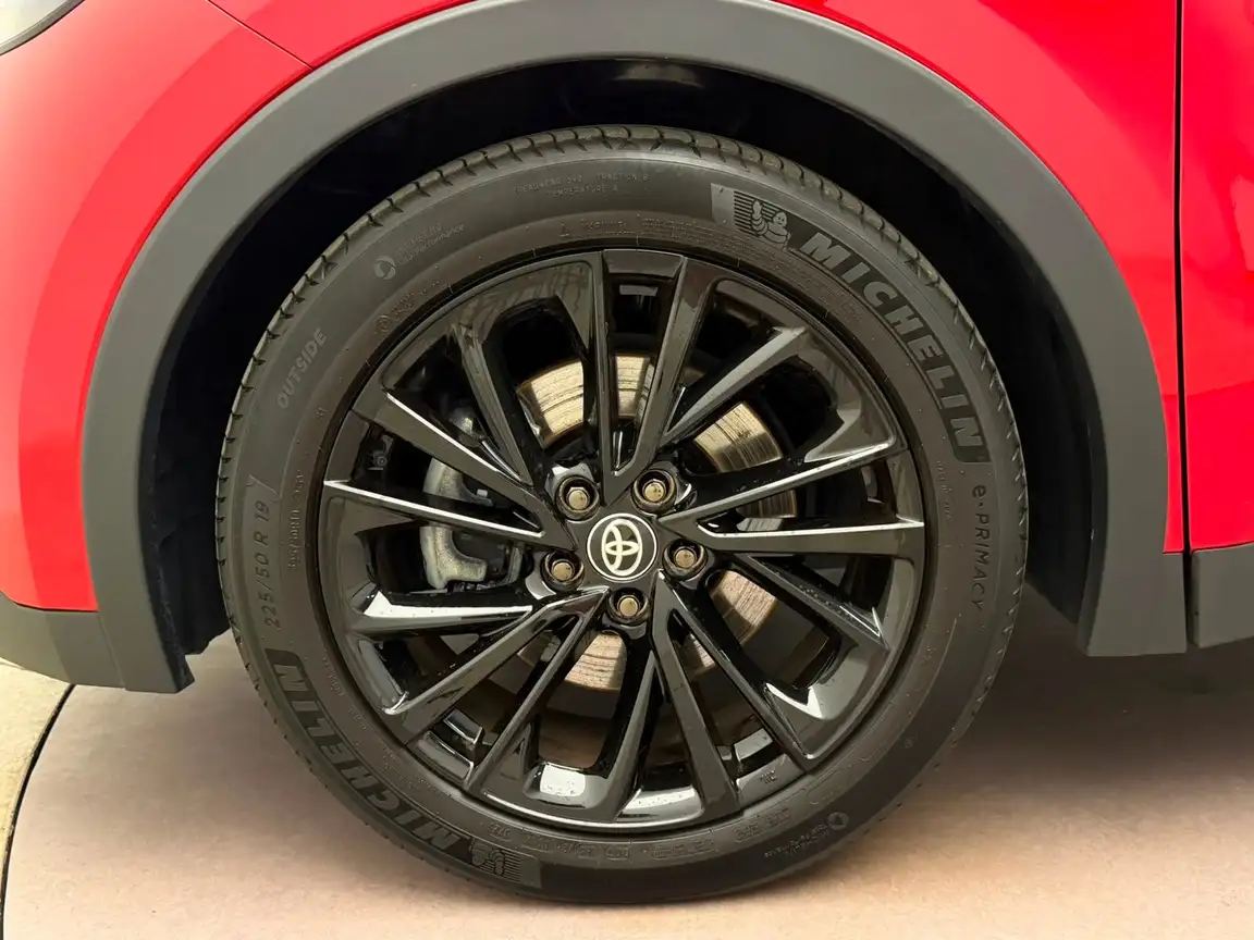 TOYOTA C-HR