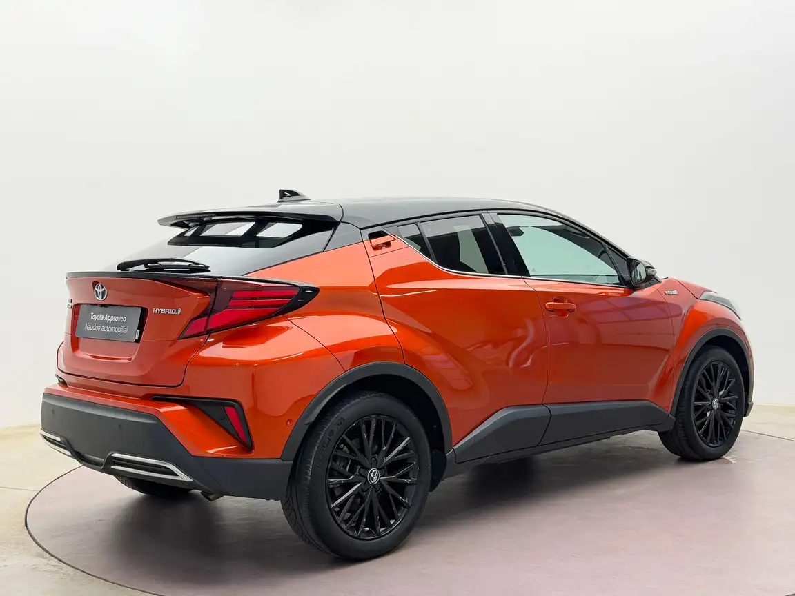 TOYOTA C-HR