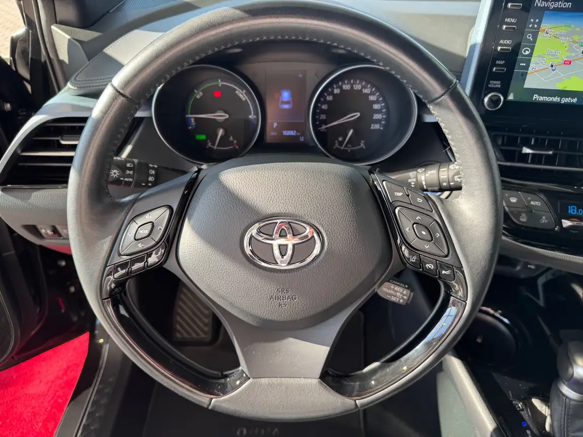 TOYOTA C-HR