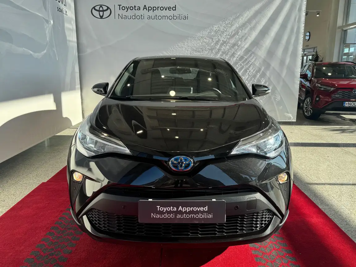 TOYOTA C-HR