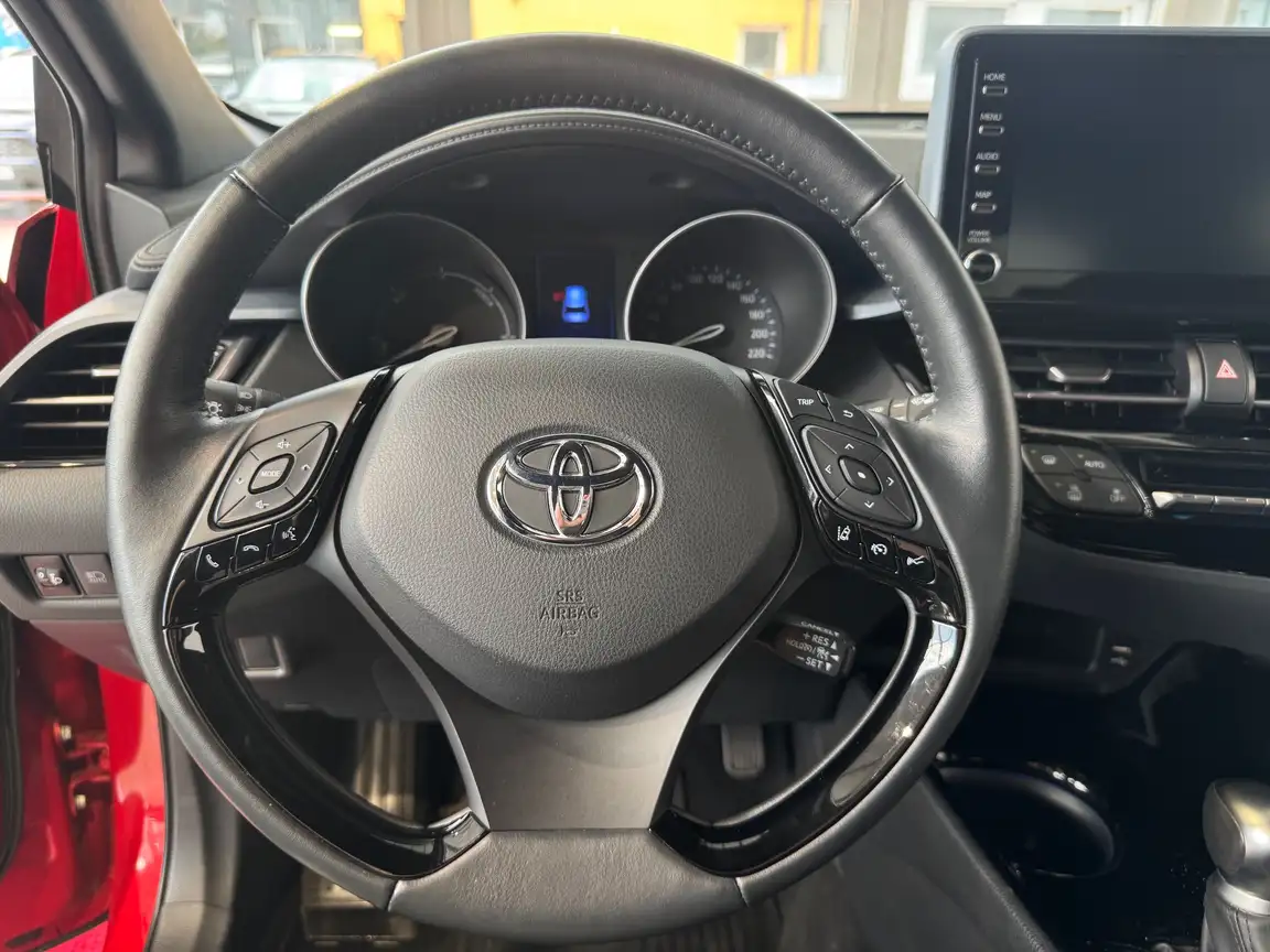 TOYOTA C-HR