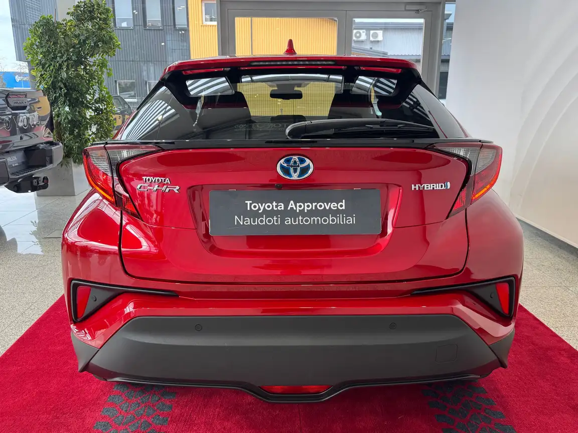 TOYOTA C-HR