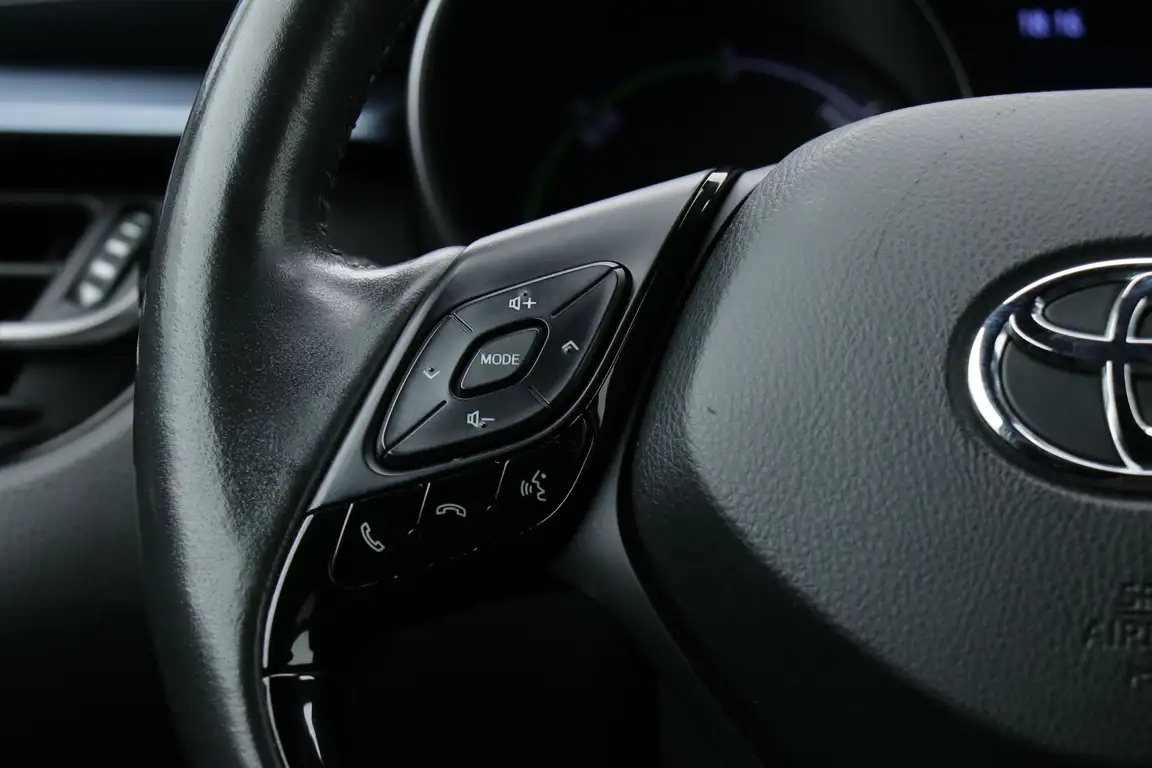 TOYOTA C-HR