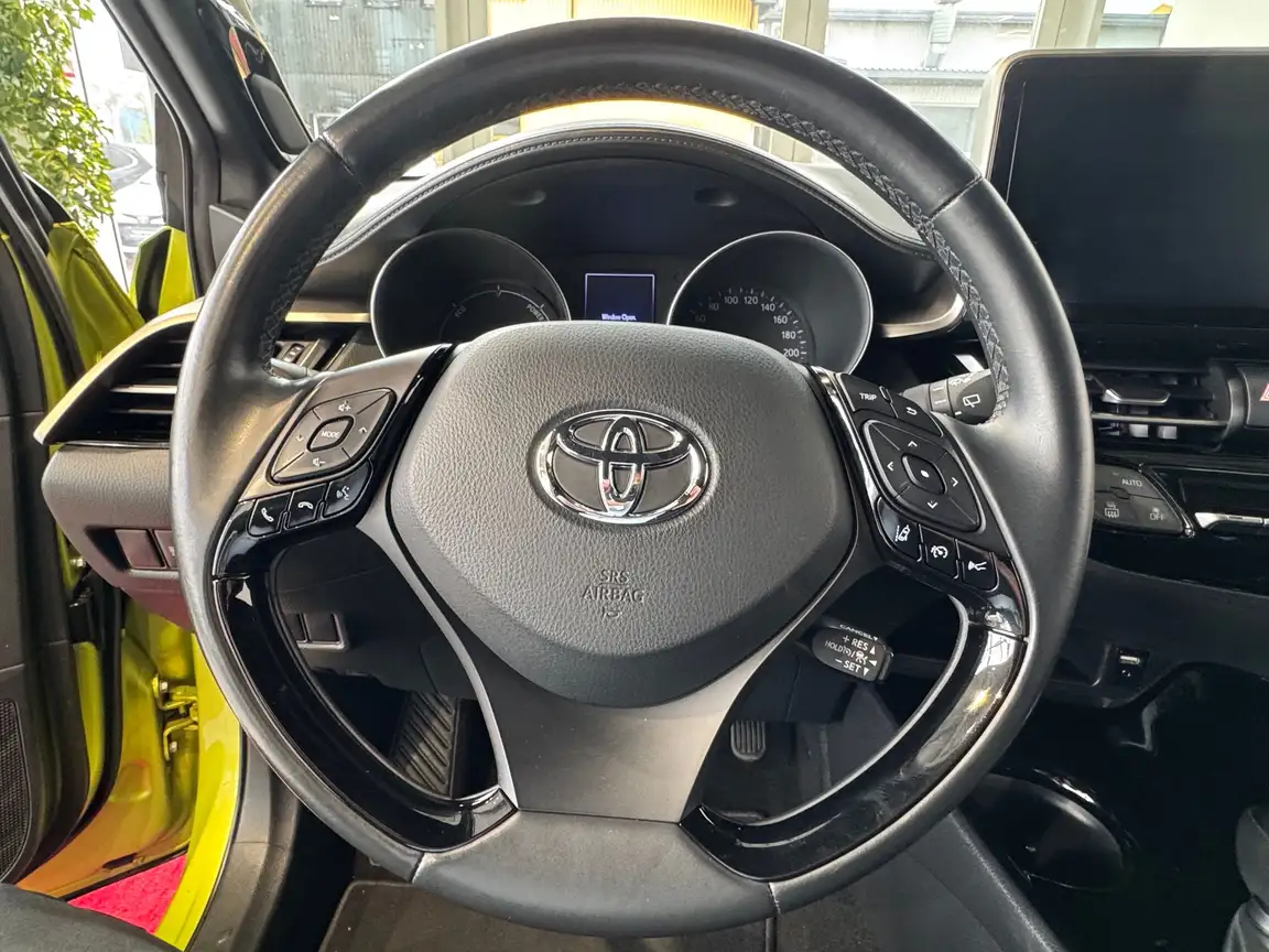 TOYOTA C-HR