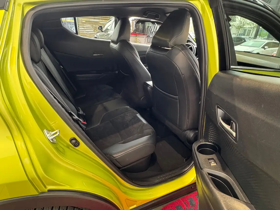 TOYOTA C-HR