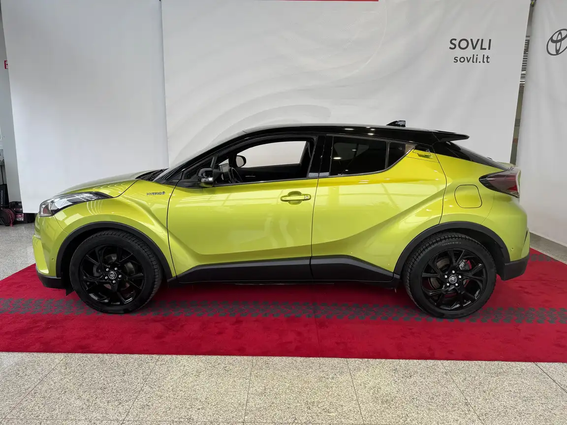 TOYOTA C-HR