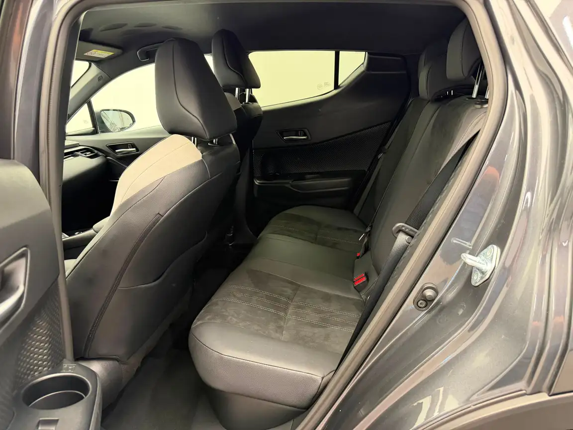 TOYOTA C-HR